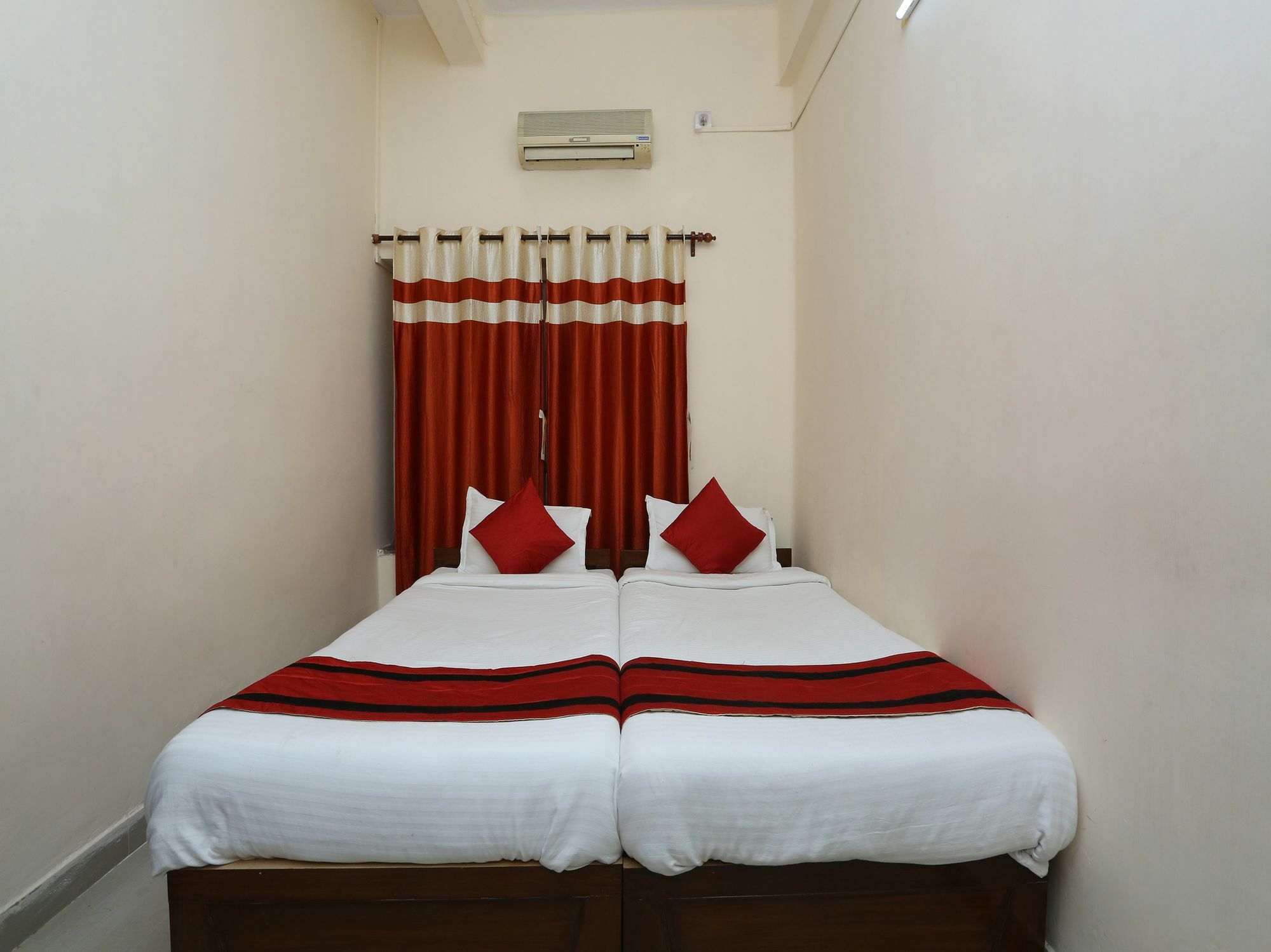 Oyo 9001 Hotel East West Kalkutta Kültér fotó